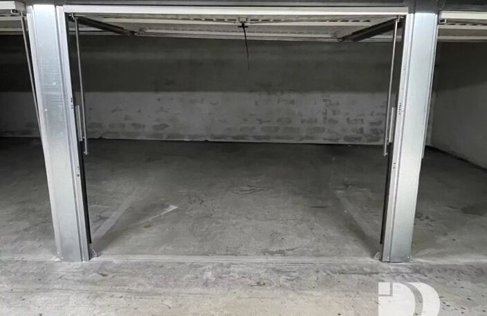 PARKING — photo 4