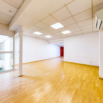 Commerce  275000 €