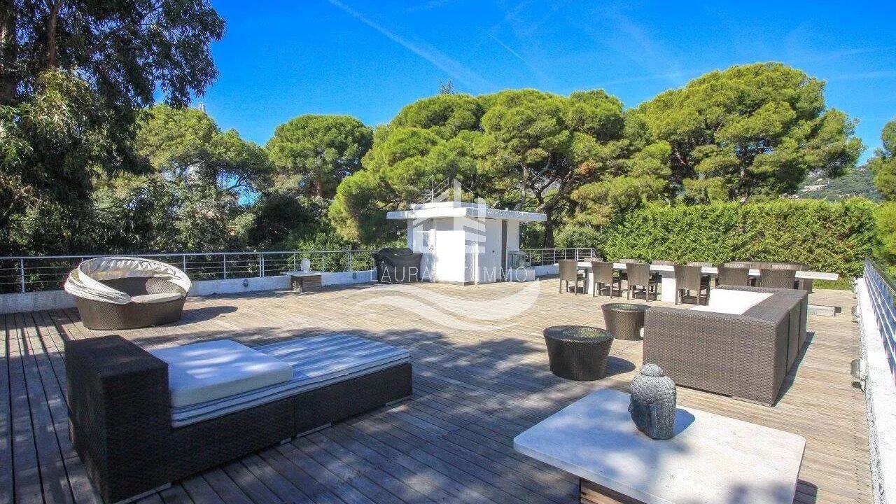 maison 7 pièces 650 m2 à louer à Roquebrune-Cap-Martin (06190)