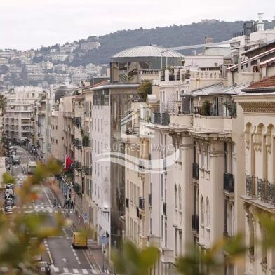 Appartement 4 pièces 2500 €