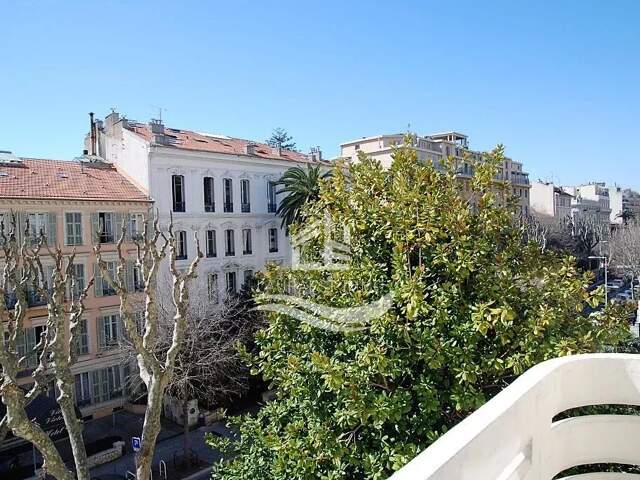 Appartement  4 pièces NICE- Bd Victor Hugo — photo du bien
