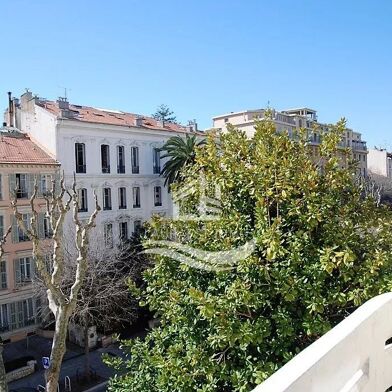 Appartement 4 pièces 2500 €