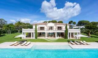 Maison 10 Pièces 1000 m² à louer à Antibes (06160)