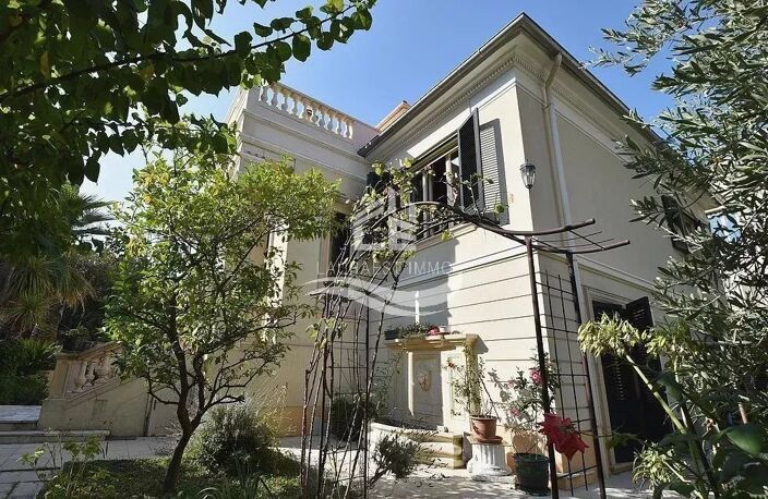 VILLA AVEC PISCINE /CIMIEZ — photo 2