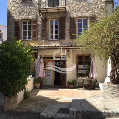 Appartement 4 pièces 330750 €