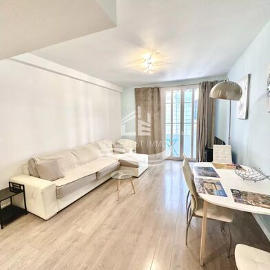 Appartement 3 pièces 2200 €