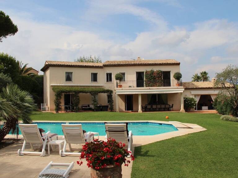 TRES BELLE VILLA PROVENCALE à MOUGINS — photo 1