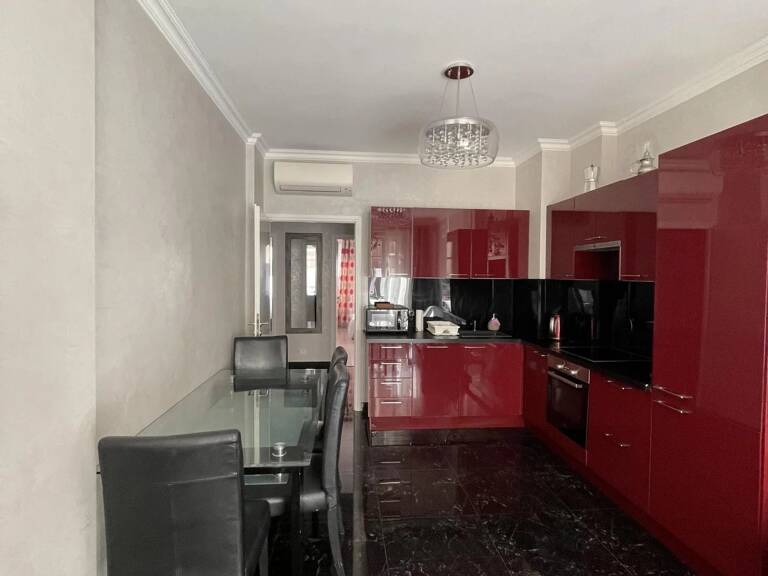 BEL APPARTEMENT CENTRE VILLE  PROCHE MER — photo 1