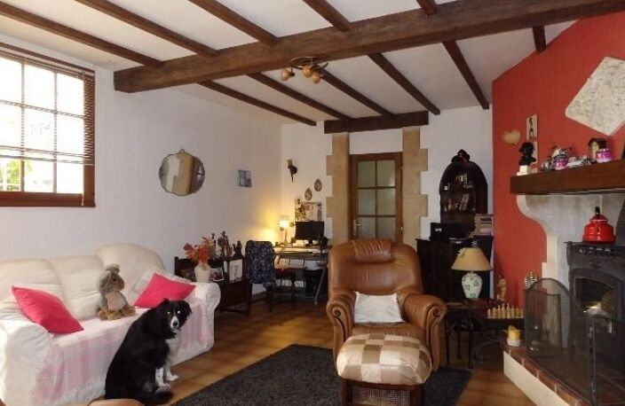 Maison de village avec boutique à St Claud en Charente — photo 5