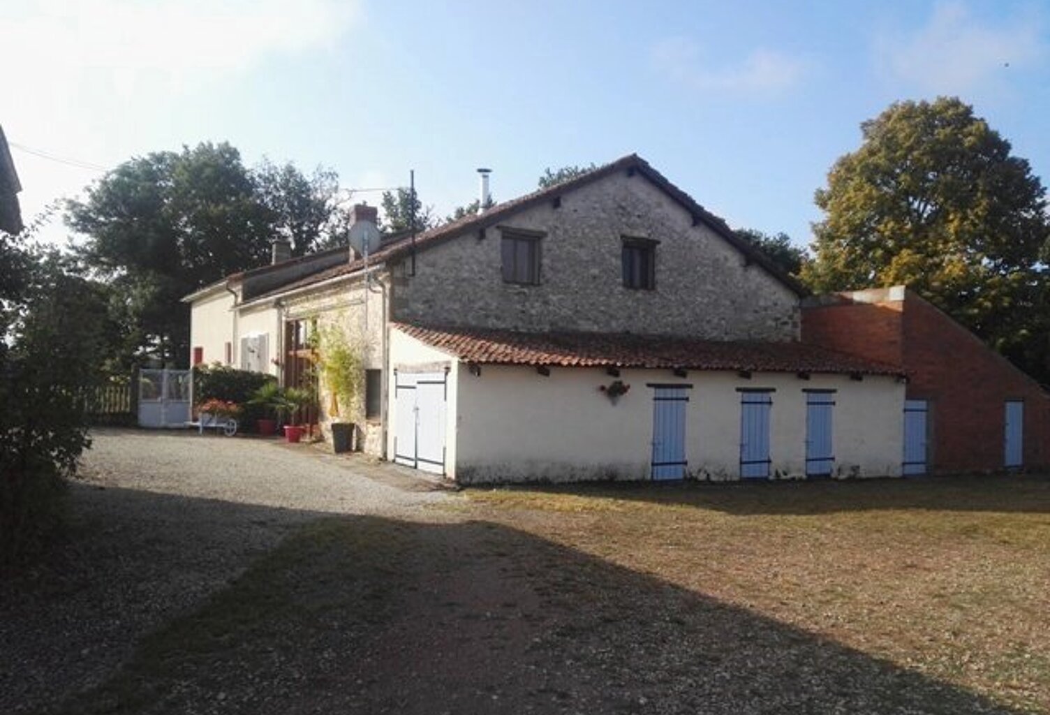 Chambre d'hôtes 8 Chambres près de Millac en Vienne — photo 1
