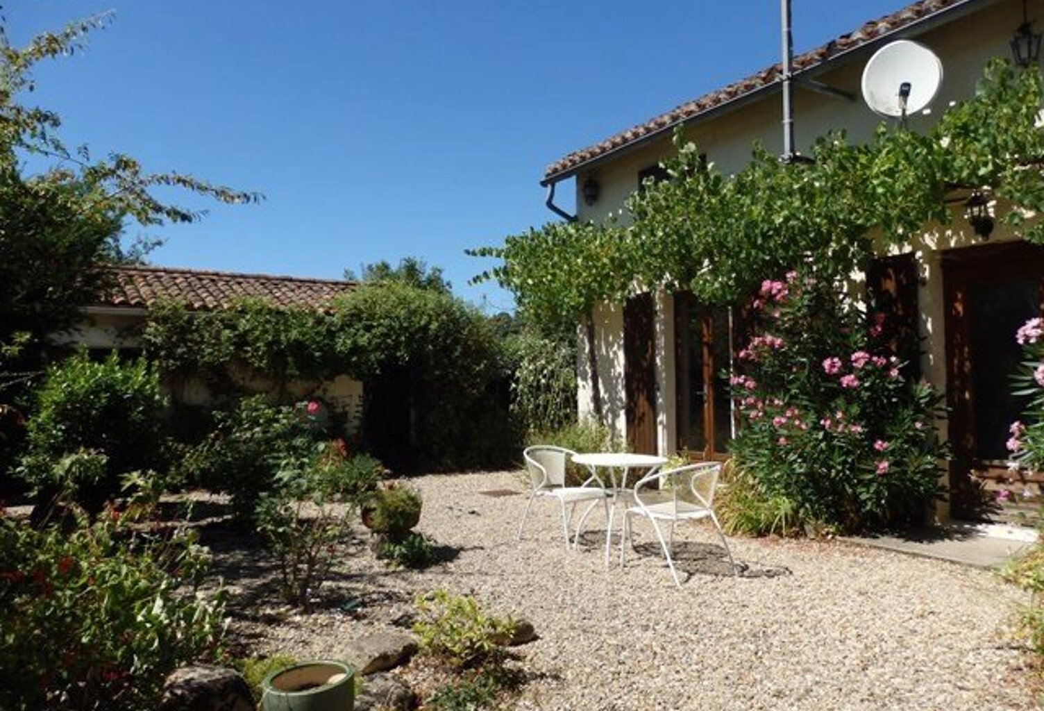 Maison traditionnelle et gîte - Vienne - Persac — photo 1