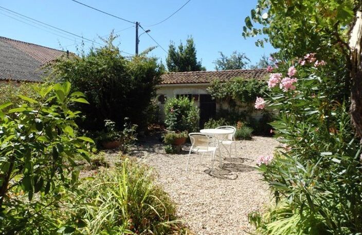 Maison traditionnelle et gîte - Vienne - Persac — photo 3