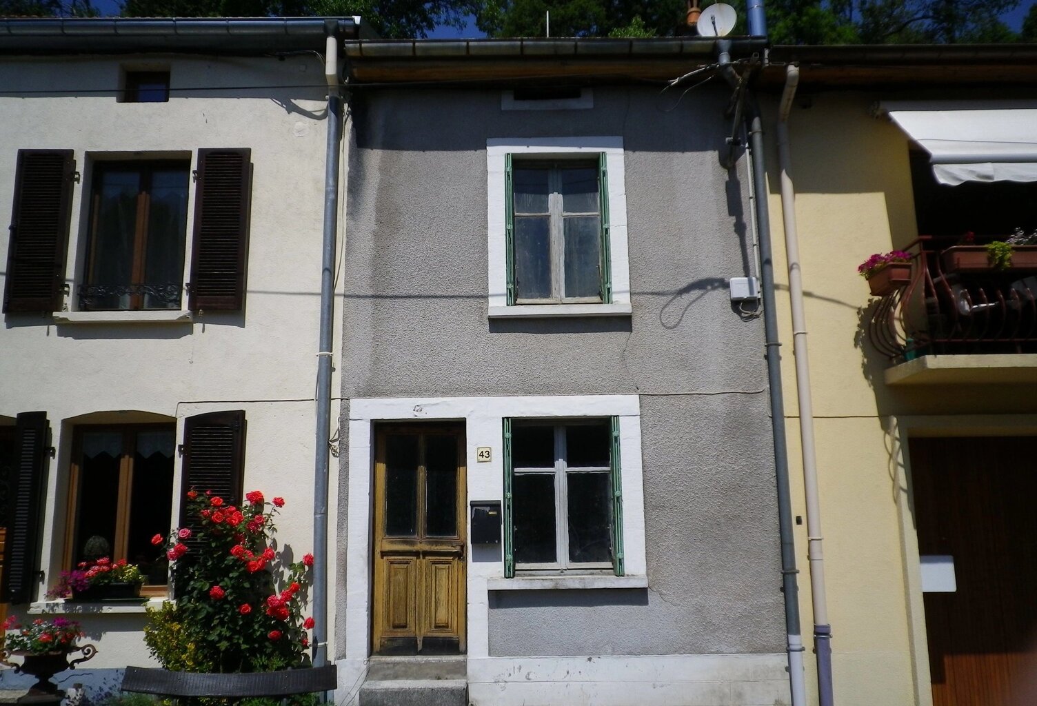 Belle maison à rénover près d'un canal dans les Vosges — photo 1