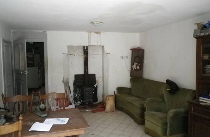 Belle maison à rénover près d'un canal dans les Vosges — photo 2