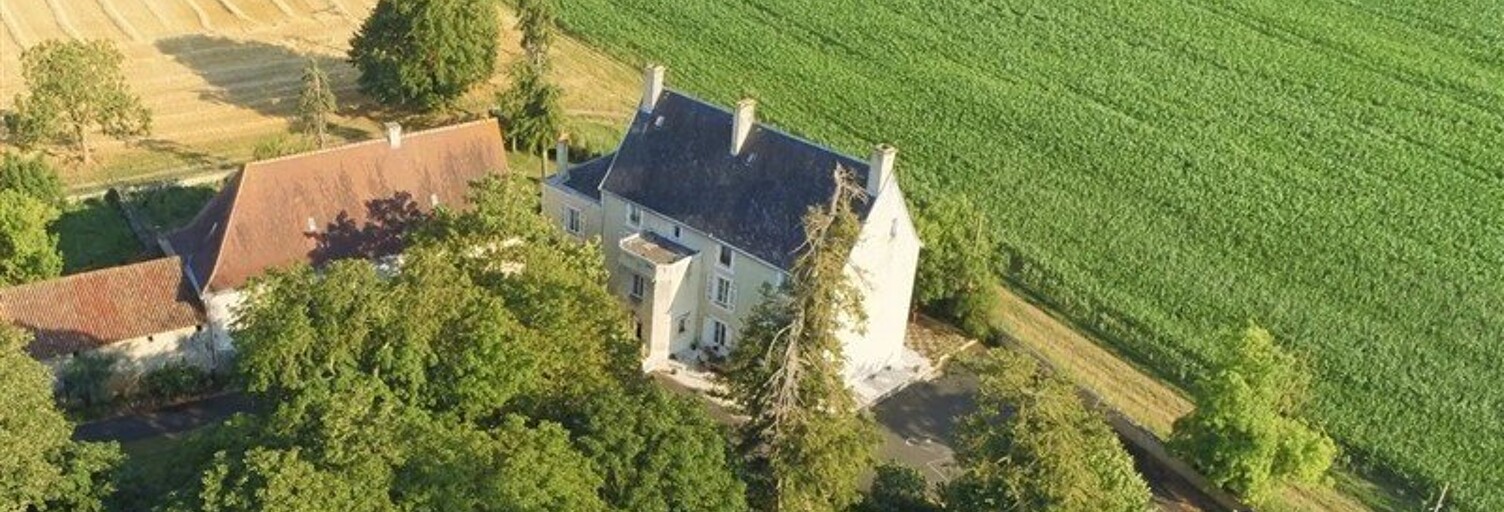 Maison 40 Pièces 405 m² à vendre à Chef-Boutonne (79110)