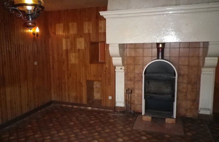 Belle maison à vendre dans un village historique des Vosges — photo 2
