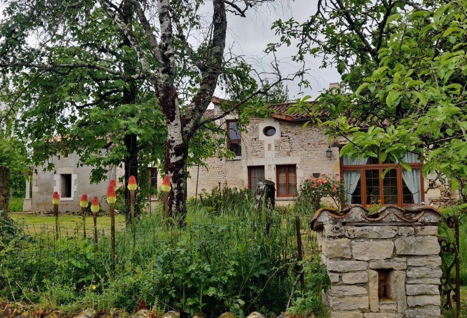 Ensemble de 2 maisons à vendre à Montalembert,  Deux-Sèvres — photo 1