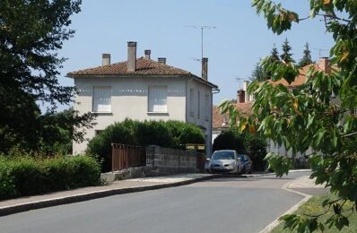 maison 9 pièces 150 m2 à Oradour-Fanais (16500)