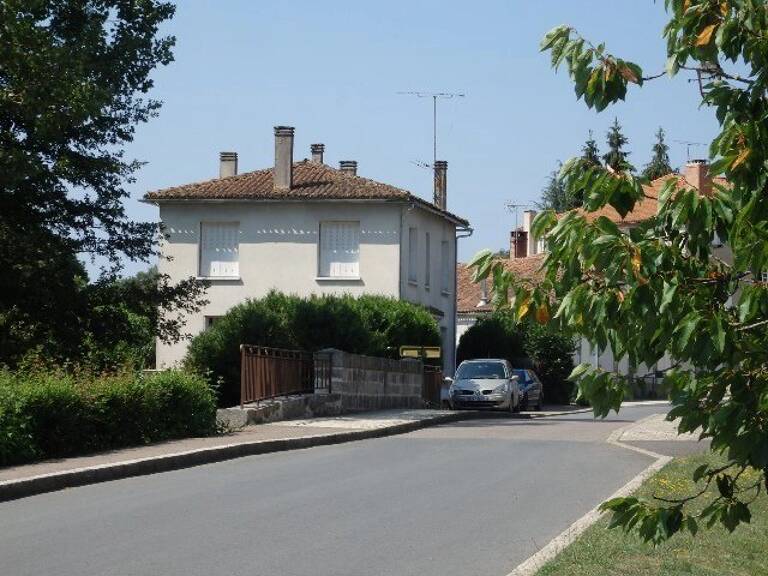 Belle maison avec 4 chambres en Charente — photo 1