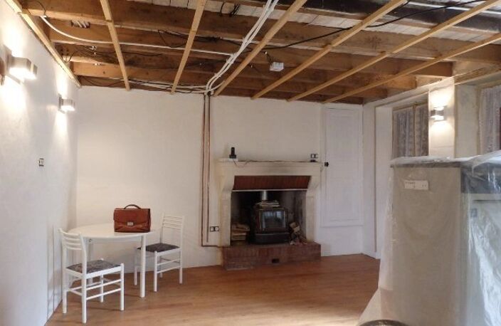 Maison à Rénover  à Montmorillon, dans la Vienne — photo 4