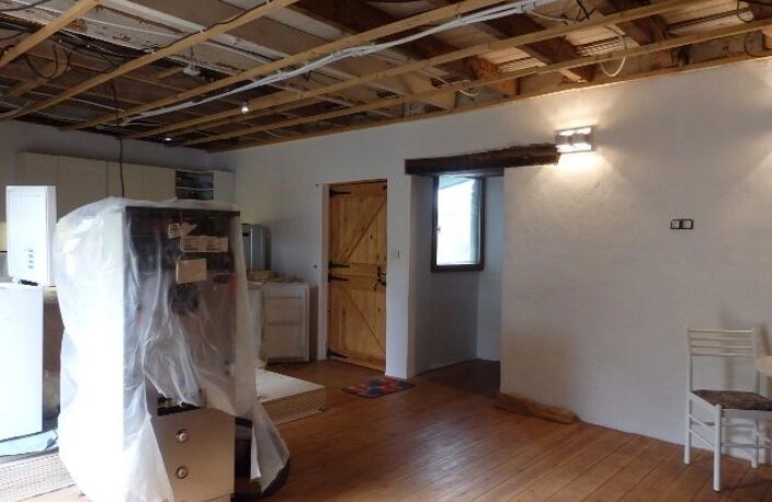 Maison à Rénover  à Montmorillon, dans la Vienne — photo 5