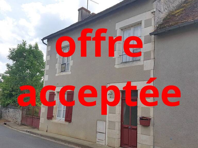 Proche Montmorillon, Vienne 86 maison de village avec jardin — photo 1