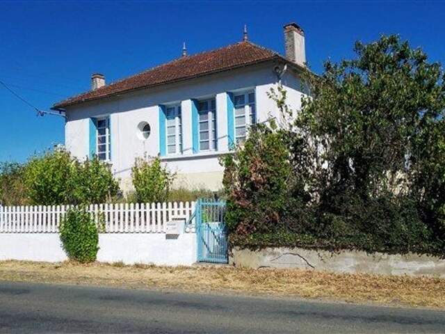 Maison avec jardin et sous-sol à vendre au Vigeant, Vienne — photo du bien