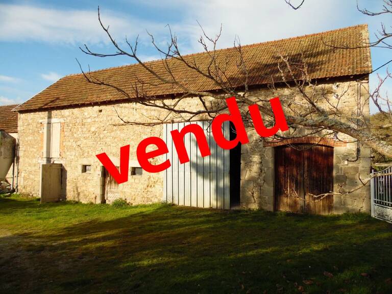 A vendre dans la Creuse, belle grange et 1000m² de terrain — photo 1