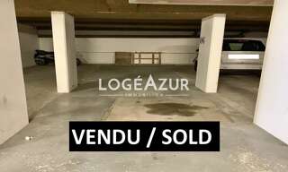 Garage  26 m² à vendre à Vallauris (06220)