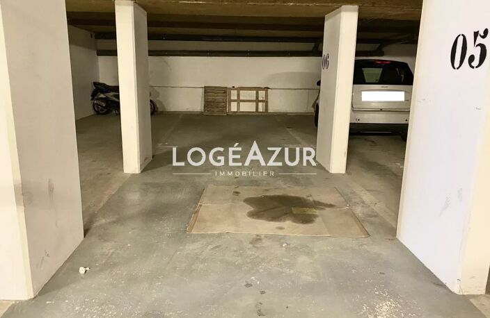 VENTE DOUBLE PARKING  - GOLFE JUAN PORT — photo 2