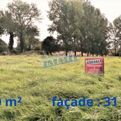 Terrain 810 m²