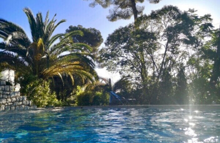 MOUGINS VILLA T6/T7  INDIVIDUELLE DE +/- 300 M2 TERRAIN 1500 — photo 2