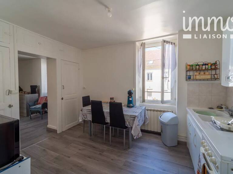 Immeuble de rapport à Imphy — photo 1