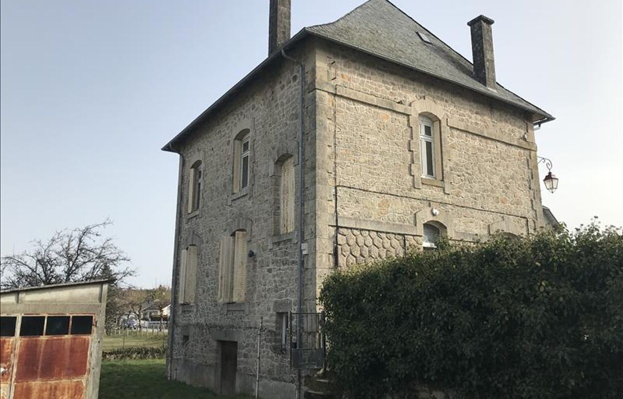 maison 6 pièces 138 m2 à vendre à Montaignac-Saint-Hippolyte (19300)