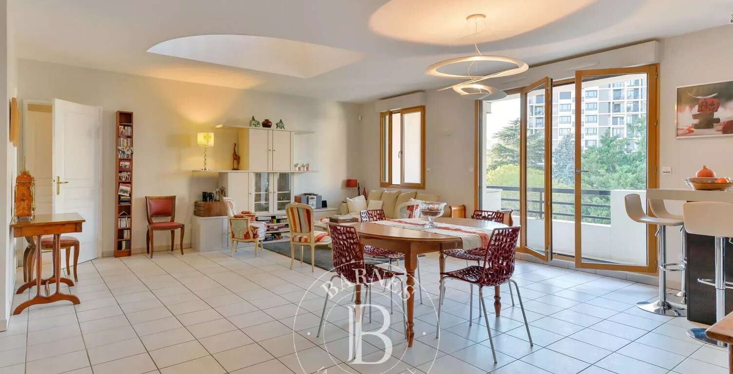 Lyon 6 - Duplex 133,42 m² - 4 chambres -1 bureau - Terrasse de  49,6 m² - Box double — photo 1