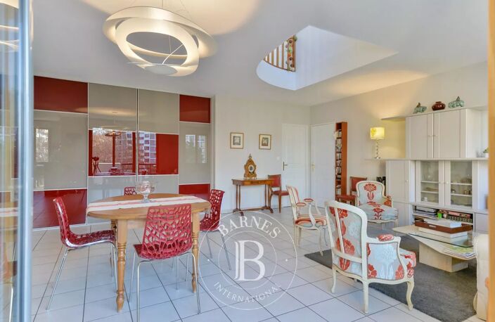 Lyon 6 - Duplex 133,42 m² - 4 chambres -1 bureau - Terrasse de  49,6 m² - Box double — photo 2