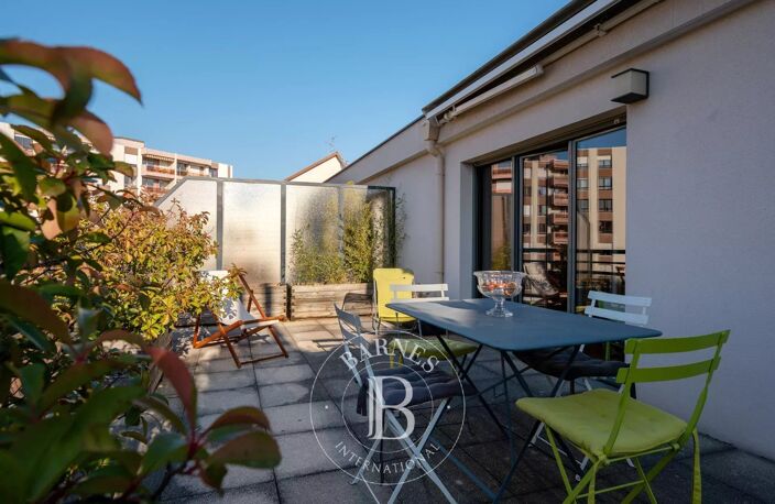Lyon 6 - Duplex 133,42 m² - 4 chambres -1 bureau - Terrasse de  49,6 m² - Box double — photo 3