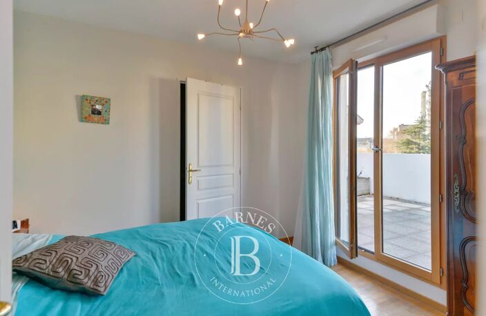 Lyon 6 - Duplex 133,42 m² - 4 chambres -1 bureau - Terrasse de  49,6 m² - Box double — photo 5