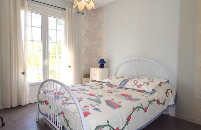 SAINT PALAIS - VAUX SUR MER - MAISON/VILLA - PROCHE PLAGES & COMMERCES — photo 3