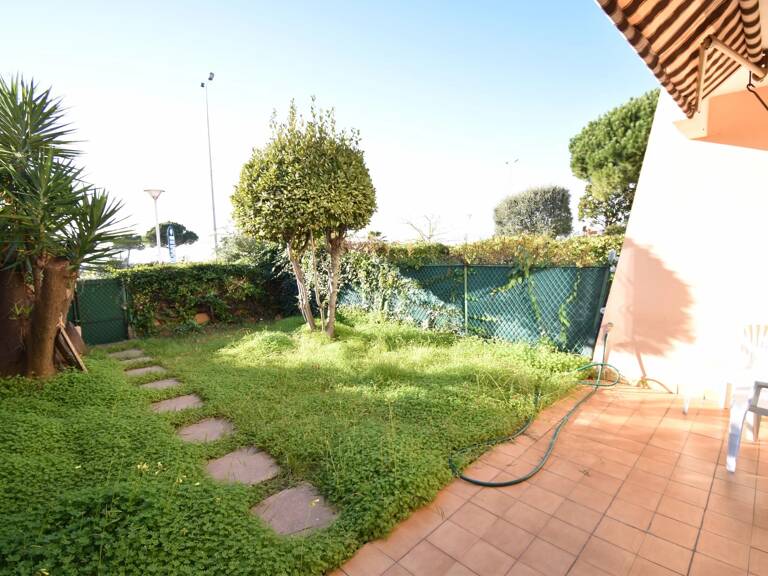 Rez-de-jardin en front de mer — photo 1
