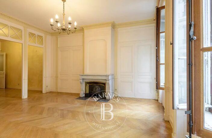 Lyon 1 - Appartement de 105,75 m²  - Cave - 2 chambres — photo 3