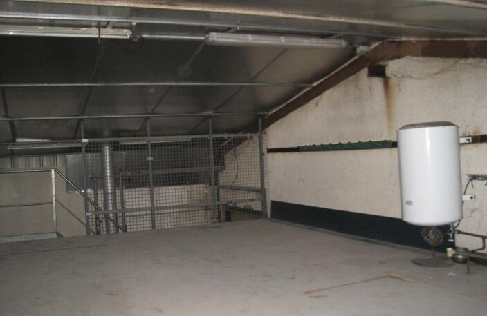 A vendre  local commercial de 270 m2 à Izon — photo 3
