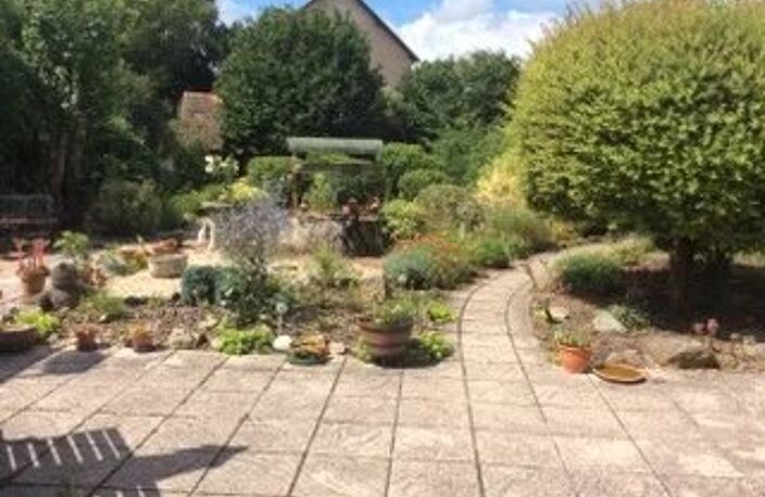 Maison spacieuse avec jardins clos à Lathus - Vienne — photo 3