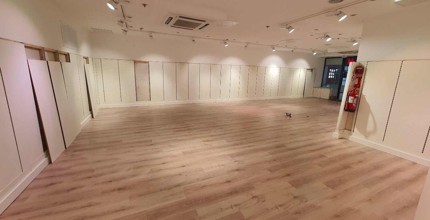Local commercial — photo 1