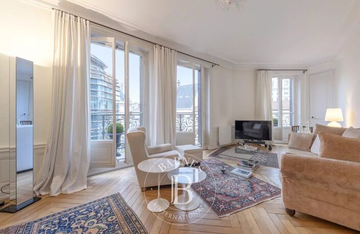 Lyon 2 - Cordeliers - Appartement bourgeois - 98,03 m² - Cave et Grenier - 2 Chambres — photo 2