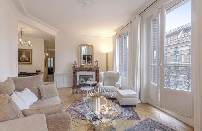 Lyon 2 - Cordeliers - Appartement bourgeois - 98,03 m² - Cave et Grenier - 2 Chambres — photo 3