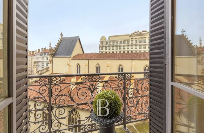 Lyon 2 - Cordeliers - Appartement bourgeois - 98,03 m² - Cave et Grenier - 2 Chambres — photo 4