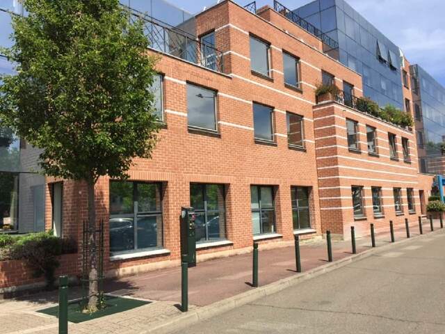 Commerce 8 pièces 163 m² à Évry-Courcouronnes — photo du bien
