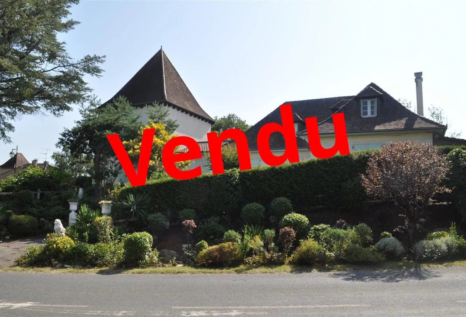 Grande maison de village avec terrain à vendre en Dordogne — photo 1