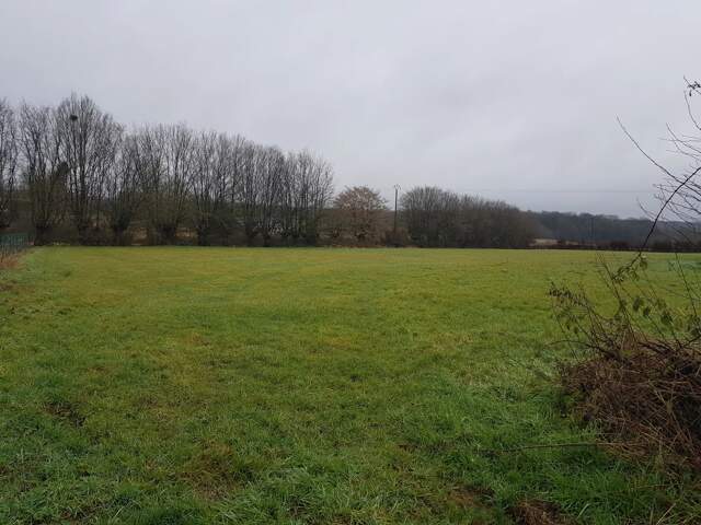 Terrain constructible sur le secteur de Mondrepuis — photo du bien
